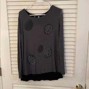 Fenini Gray Geometric Artsy Double Layer Overlay Lightweight Long Sleeves